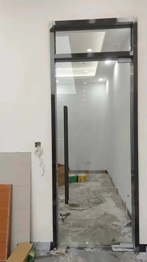 台北玻璃門安裝維修